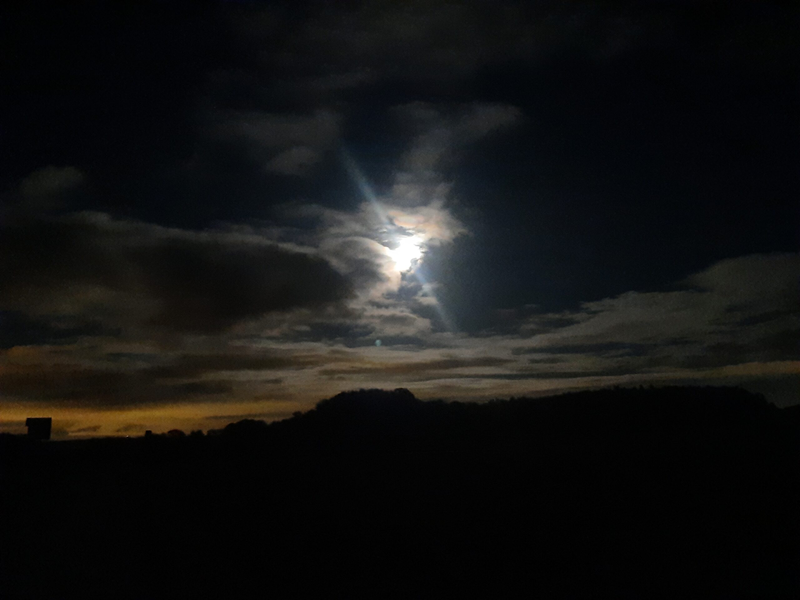 Fullmåne på Adelsö